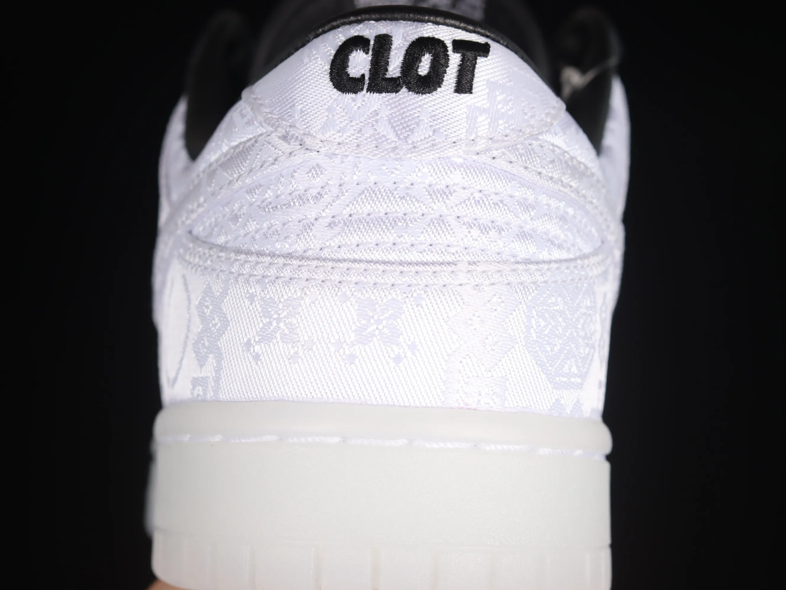 All Categories Nk SB Dunk Series Nk SB Dunk Low Low-top sneakers LW version Nk Dunk Low x Fragment